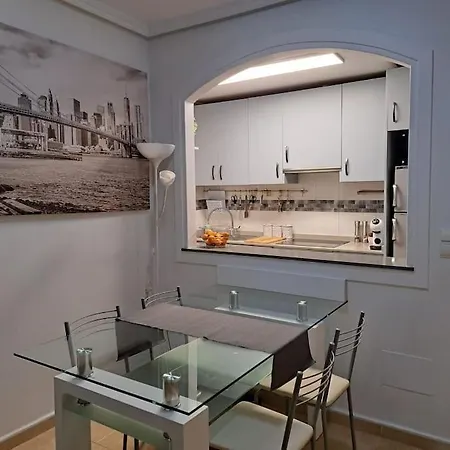 Apartament Julia De Lux Torrevieja Buitenkant foto